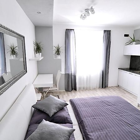 Avax Apartment Liberec Esterno foto
